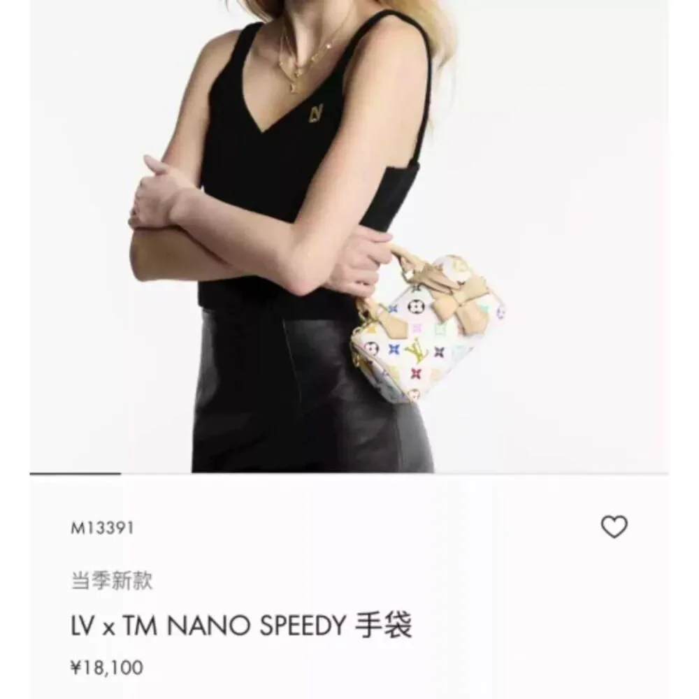 CHANEL brand color